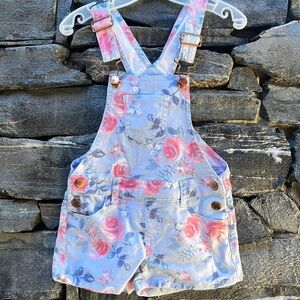 Denim Co. short overalls 💐